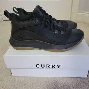 SOLD - Under Armour Men's Curry 3Z5 Basketball
